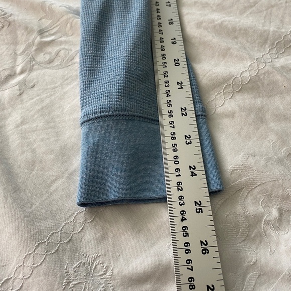 American Eagle Men's Pale Blue Long Sleeve Tight Waffle Knit LS T-Shirt Medium - Picture 11 of 13